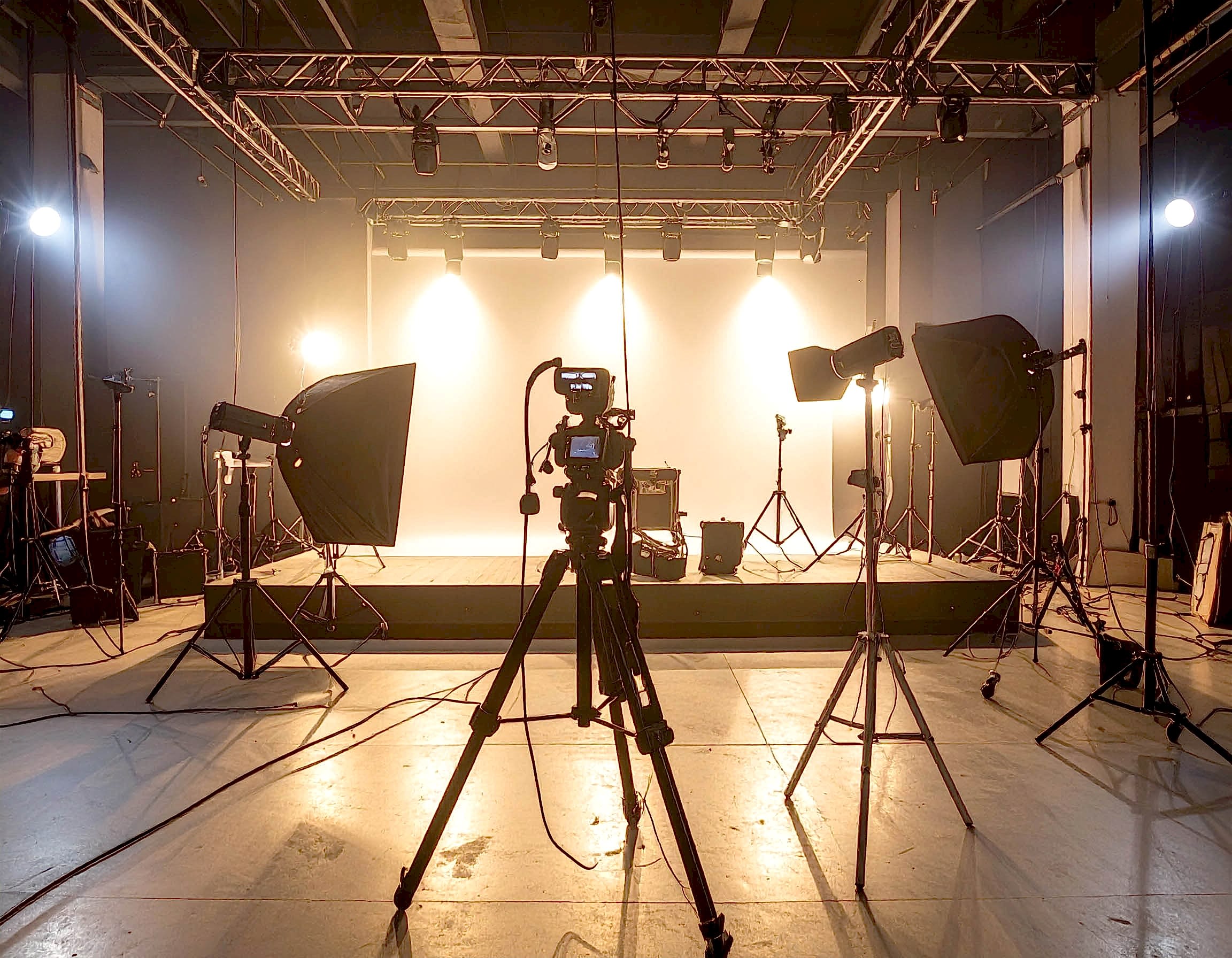 Sanatçı Albüm Çekimi 4 Sanatçı Albüm Çekimi